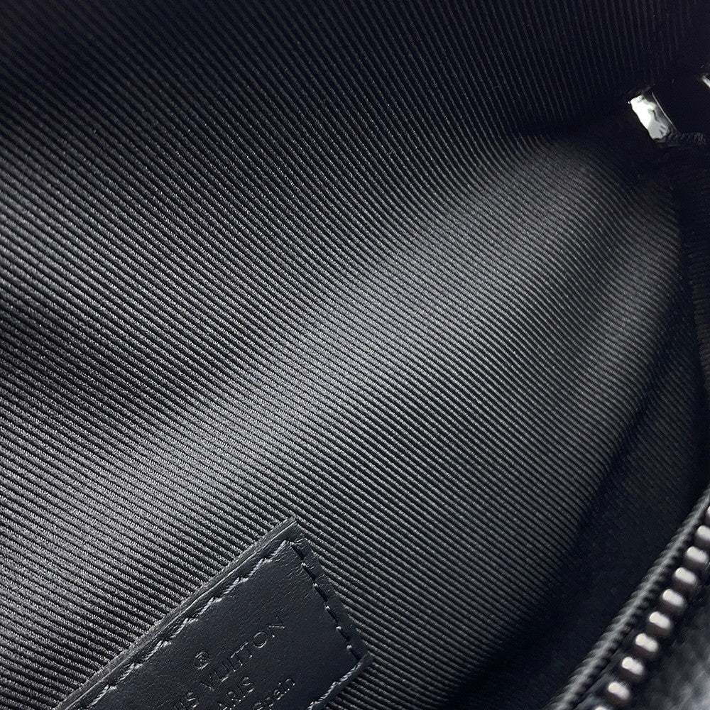LOUIS VUITTON LV Aerogram Pilot Wearable Wallet NoirM83563 Leather LV Aerogram