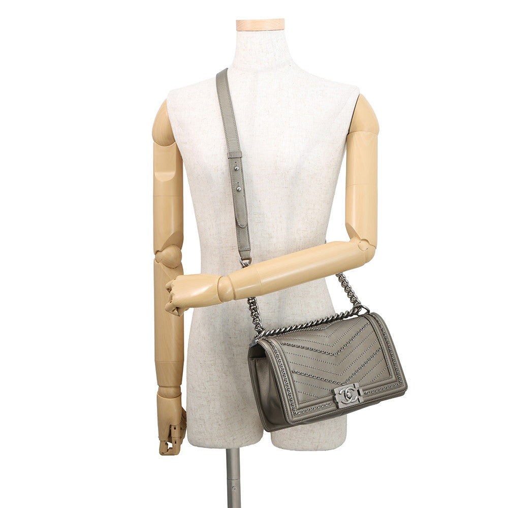 CHANEL Boy Chanel Studded ChainShoulder Bag MetalicGrayA67086 Vintage calf Size 25