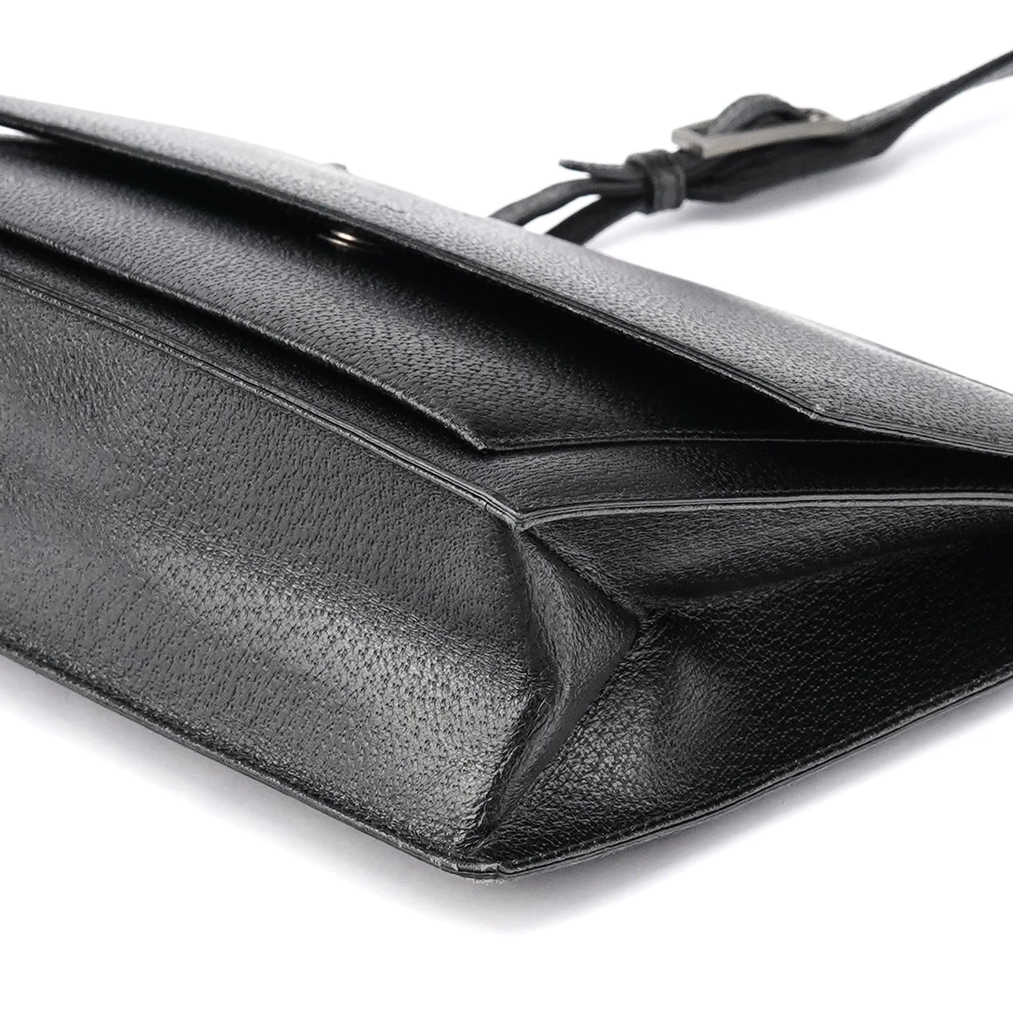 001 3299 Black Leather Flap Top Handle Bag