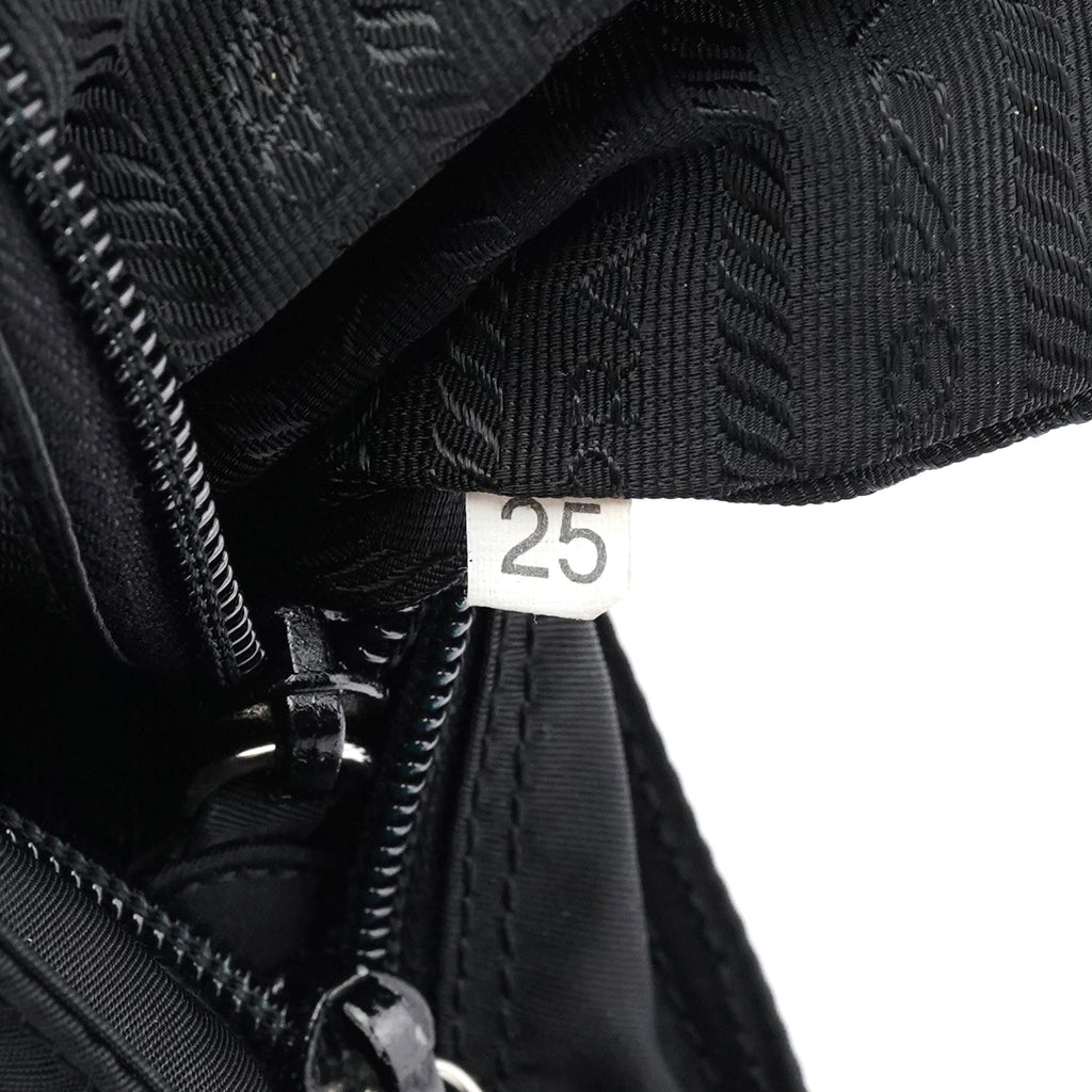 1996 Black Tessuto Swing Nylon Chain Shoulder Bag
