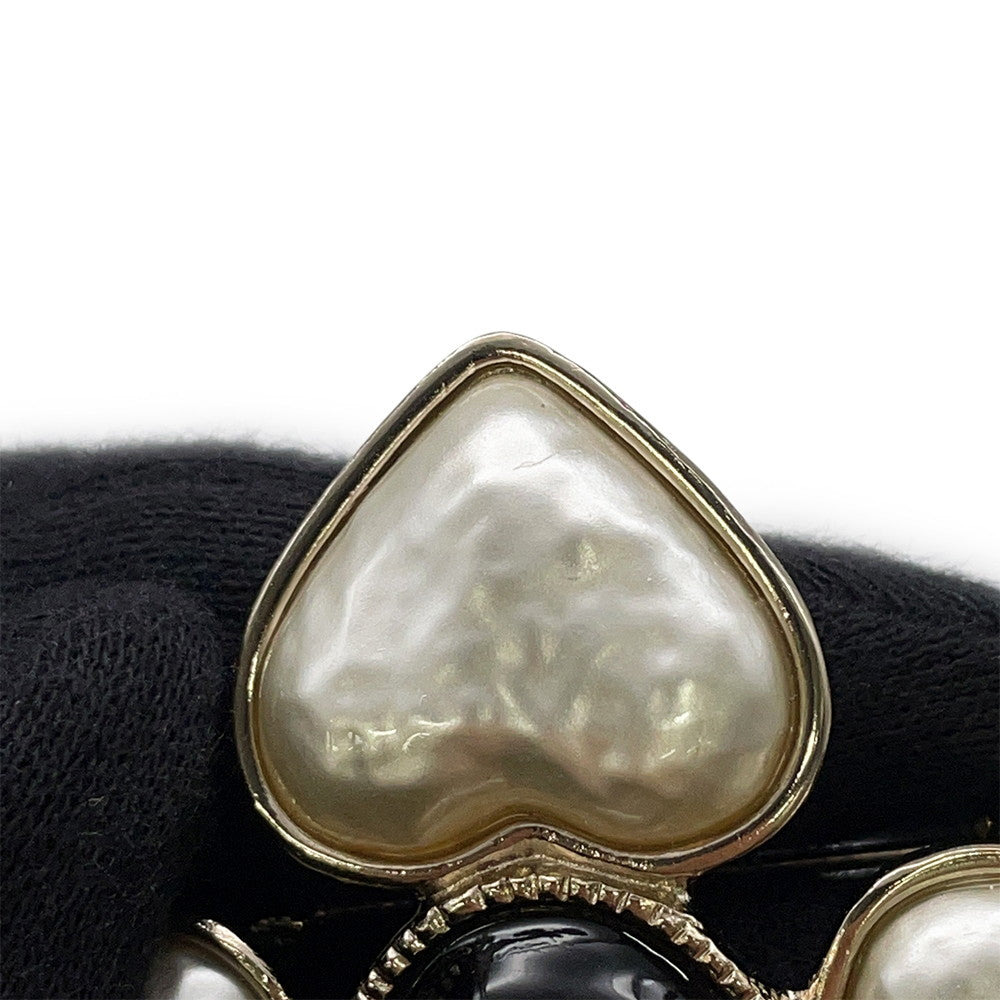 CHANEL CC Logo Heartshall BroochAB7517 Gold Plated Faux Pearl