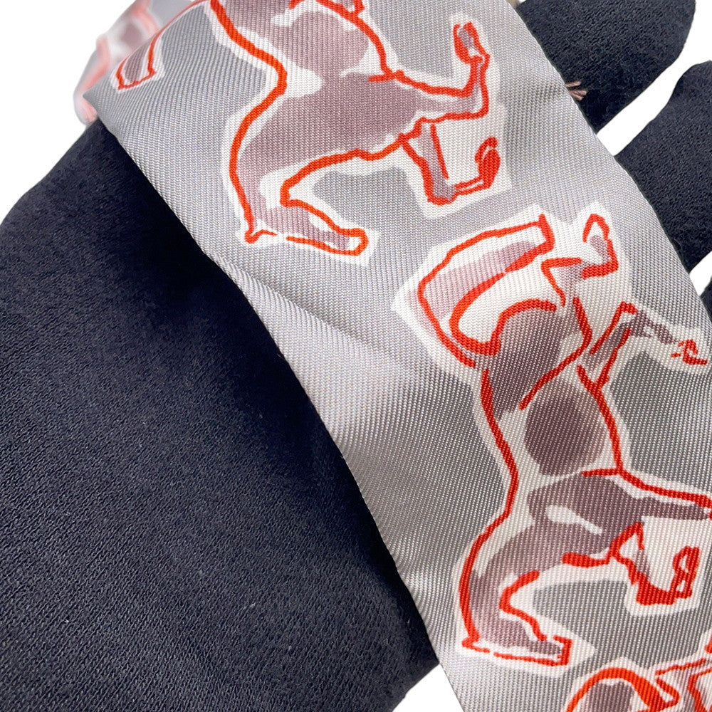 HERMES Twilly, the Free Horse, Chevaux en Liberte Grispearl/Rouge/White Silk100%