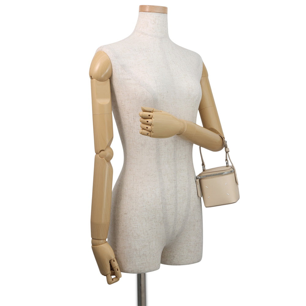 Maison Margiela Maison Margiela 4-Stitch Cube Bag BeigeSA2VL0012P6799T2019 Leather Size Mini
