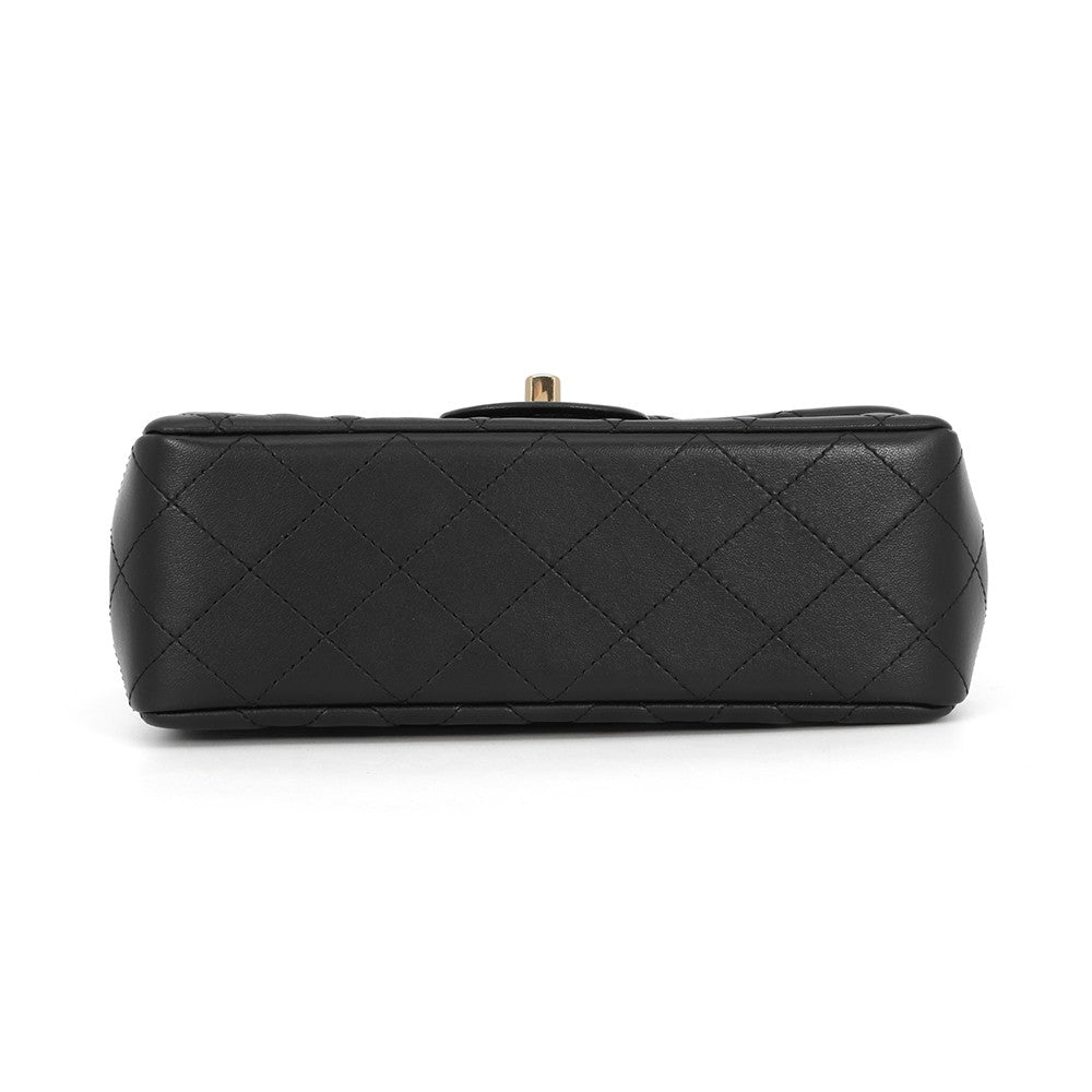 CHANEL Matelasse BlackA69900 Lambskin Size Mini