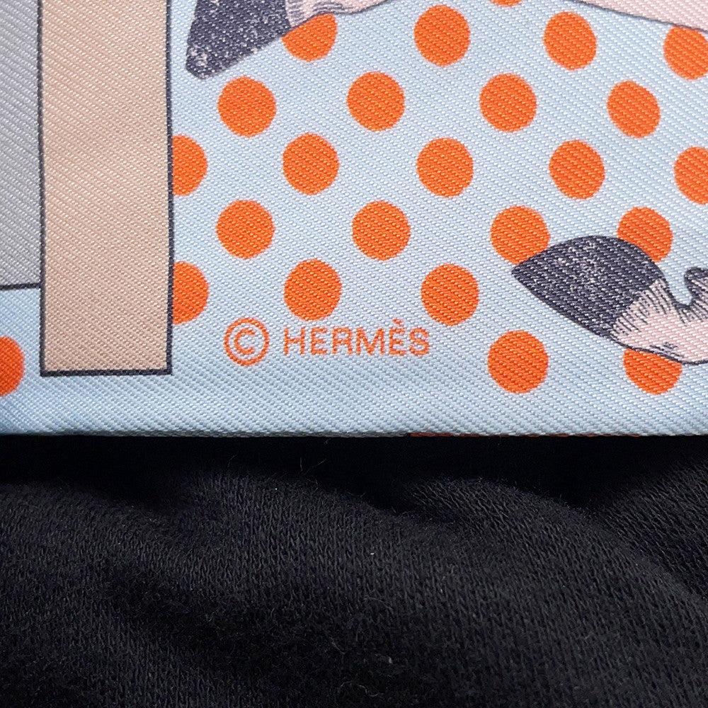HERMES Twilly Cavalier en Formes Blue・Pearl/Corail/Gray Silk100%