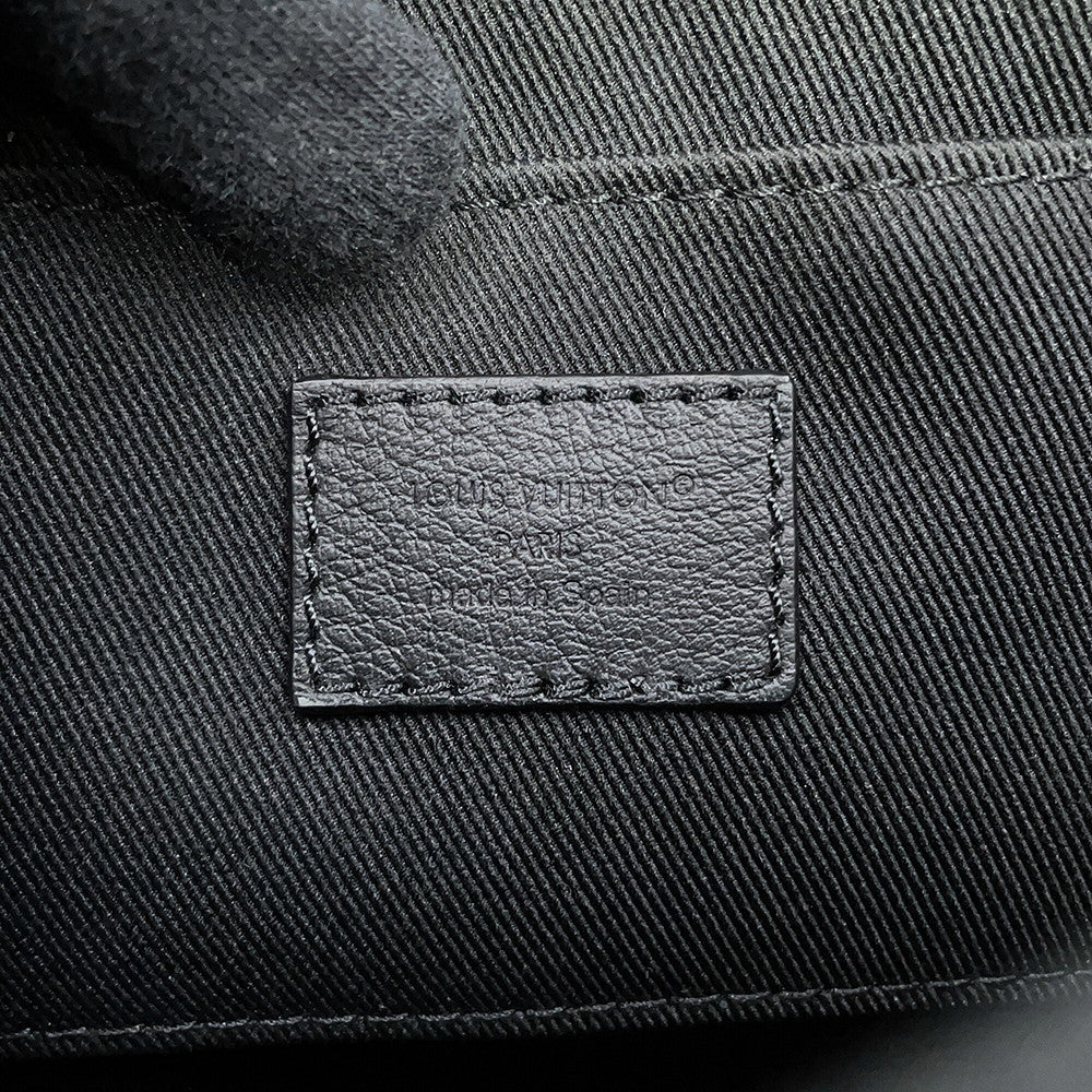 LOUIS VUITTON Pulse Wearable Wallet NoirM12636 Monogram Shadow