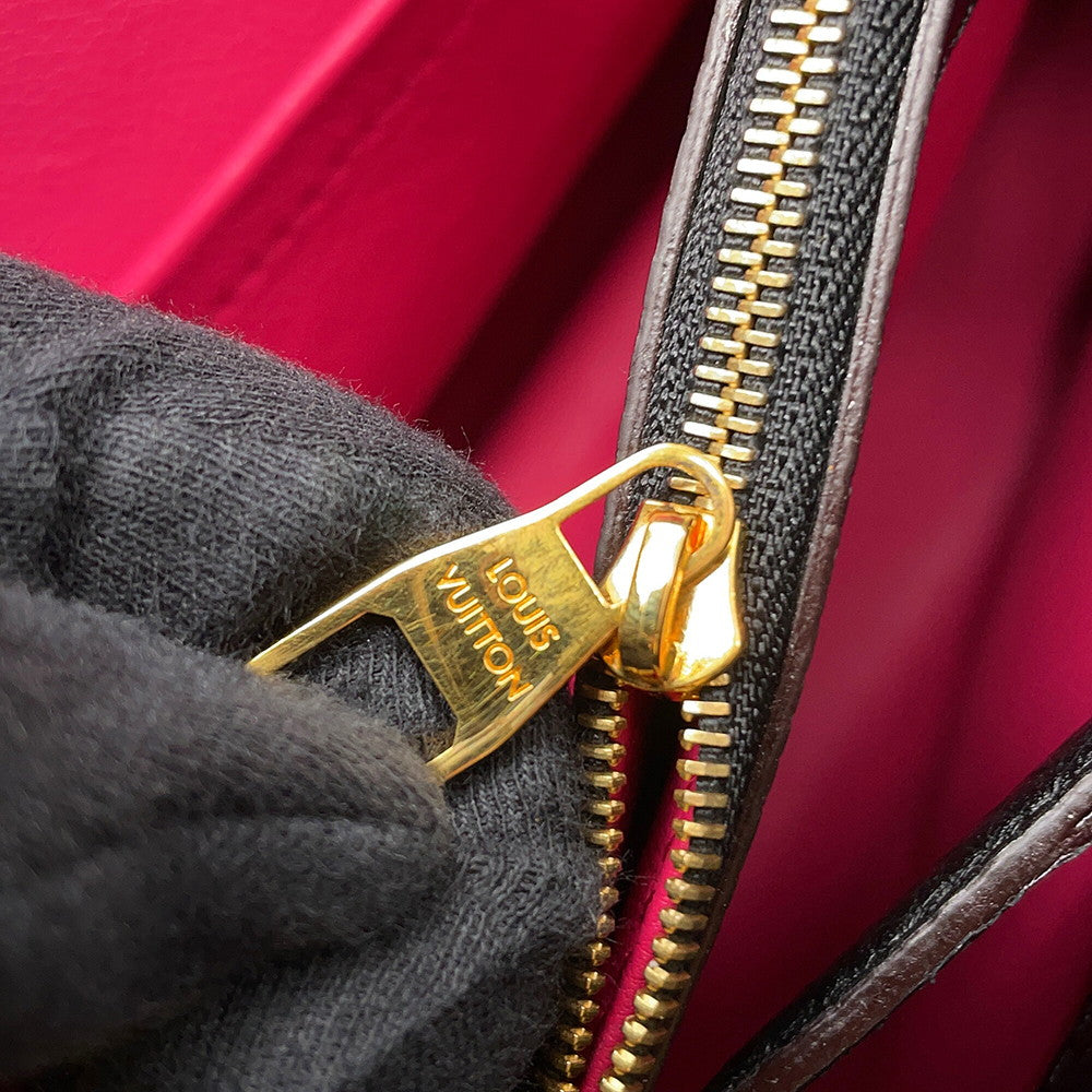 LOUIS VUITTON Capucines NoirM48864 Taurillon Leather Size MM