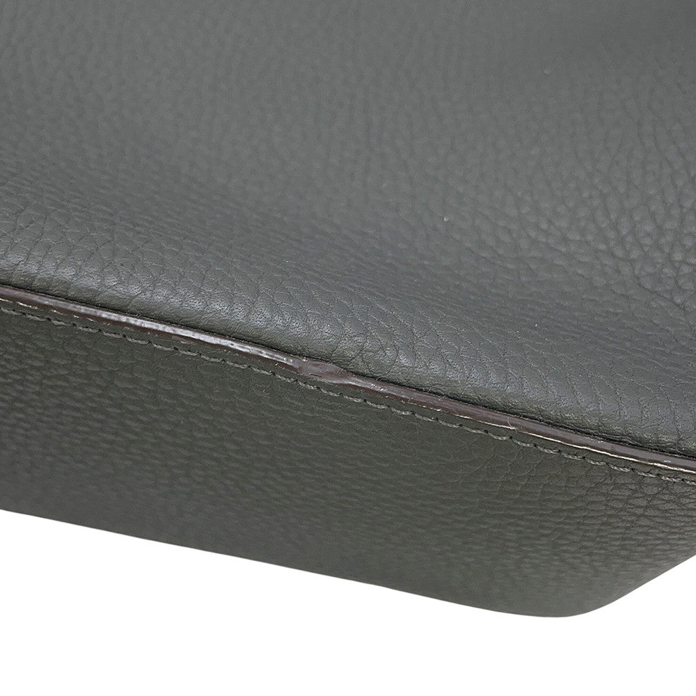 LOUIS VUITTON Greenwich GrayM94477 Taurillon Leather
