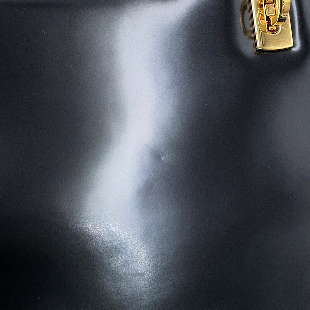 Ferragamo Wanda 2-way Tote Bag Black213984 761287 Patent Leather Size Medium