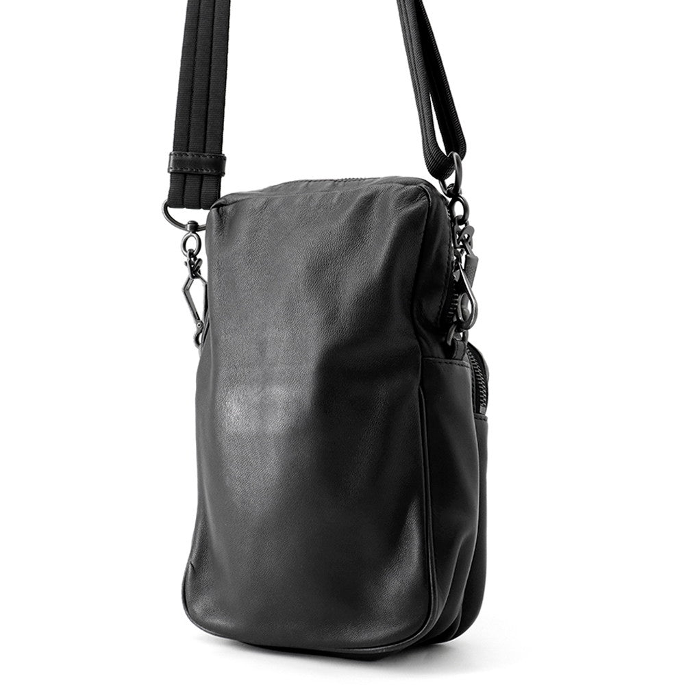 Bottega Veneta INTRECCIATO Shoulder Bag Black Leather