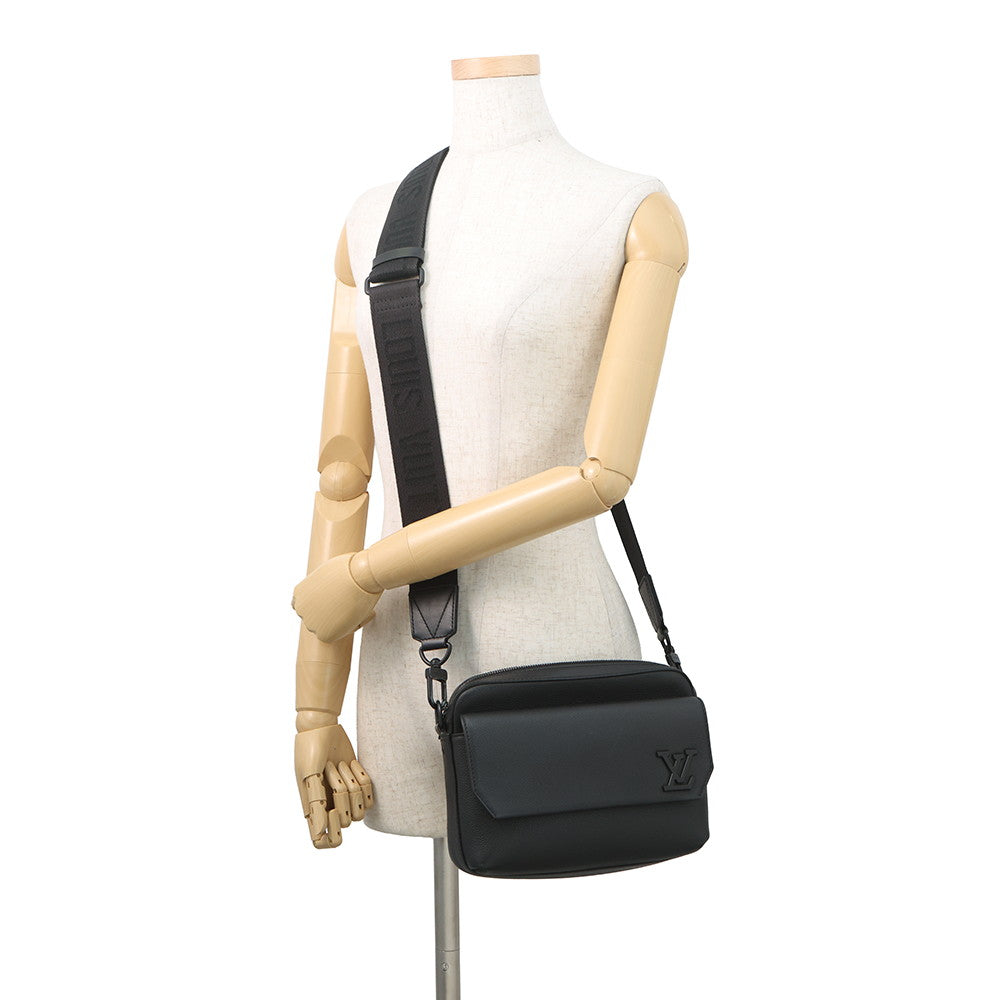 LOUIS VUITTON LV Aerogram Fastline Messenger NoirM22482 Leather LV Aerogram