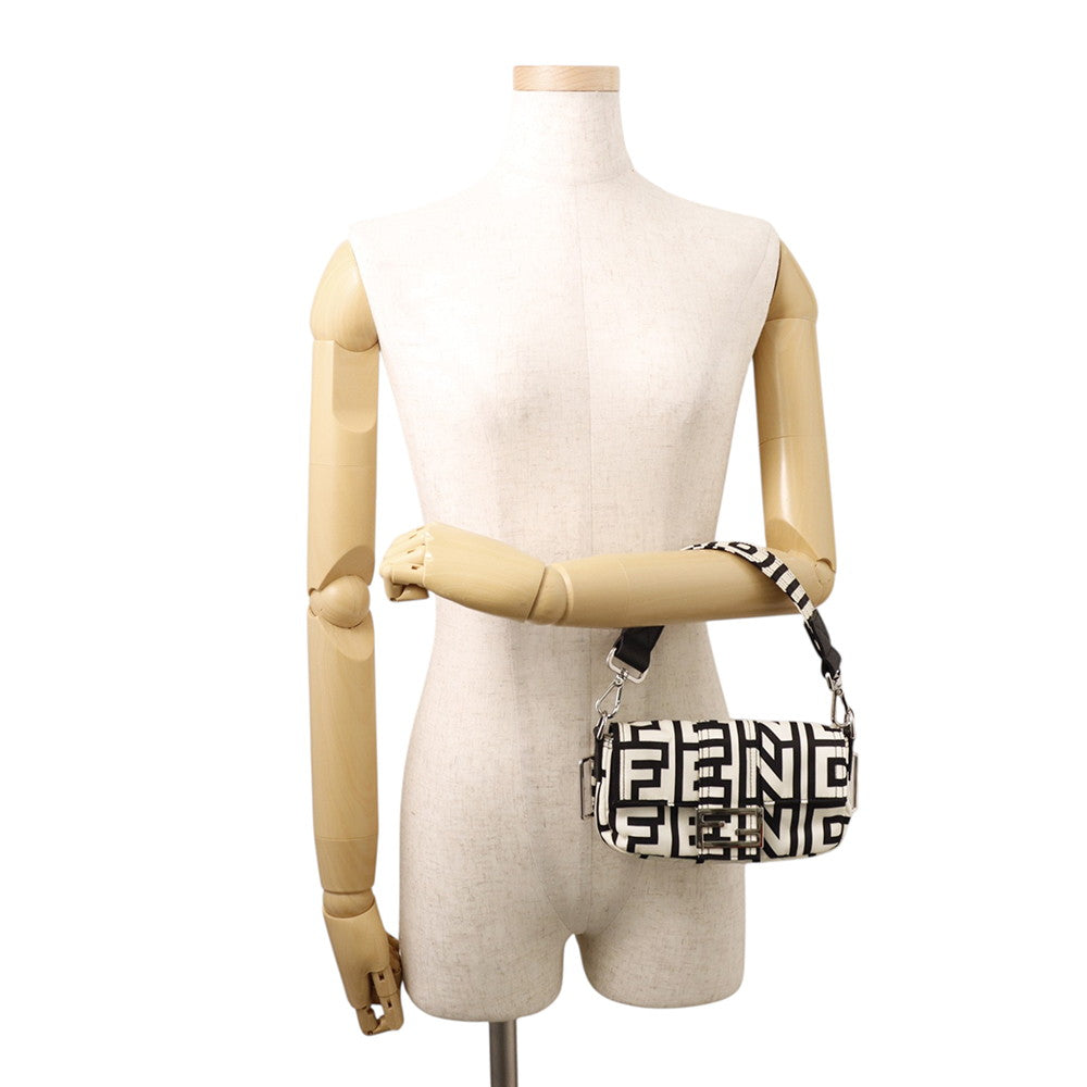 FENDI Mamma Bucket Waist Pouch - Marc Jacobs Collaboration White/Black7AS138 Nylon
