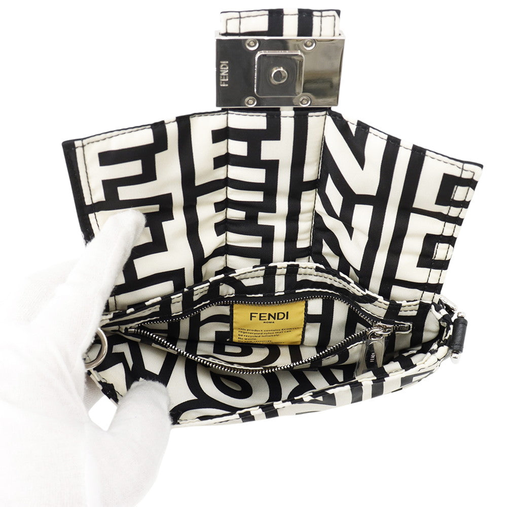 FENDI Mamma Bucket Waist Pouch - Marc Jacobs Collaboration White/Black7AS138 Nylon