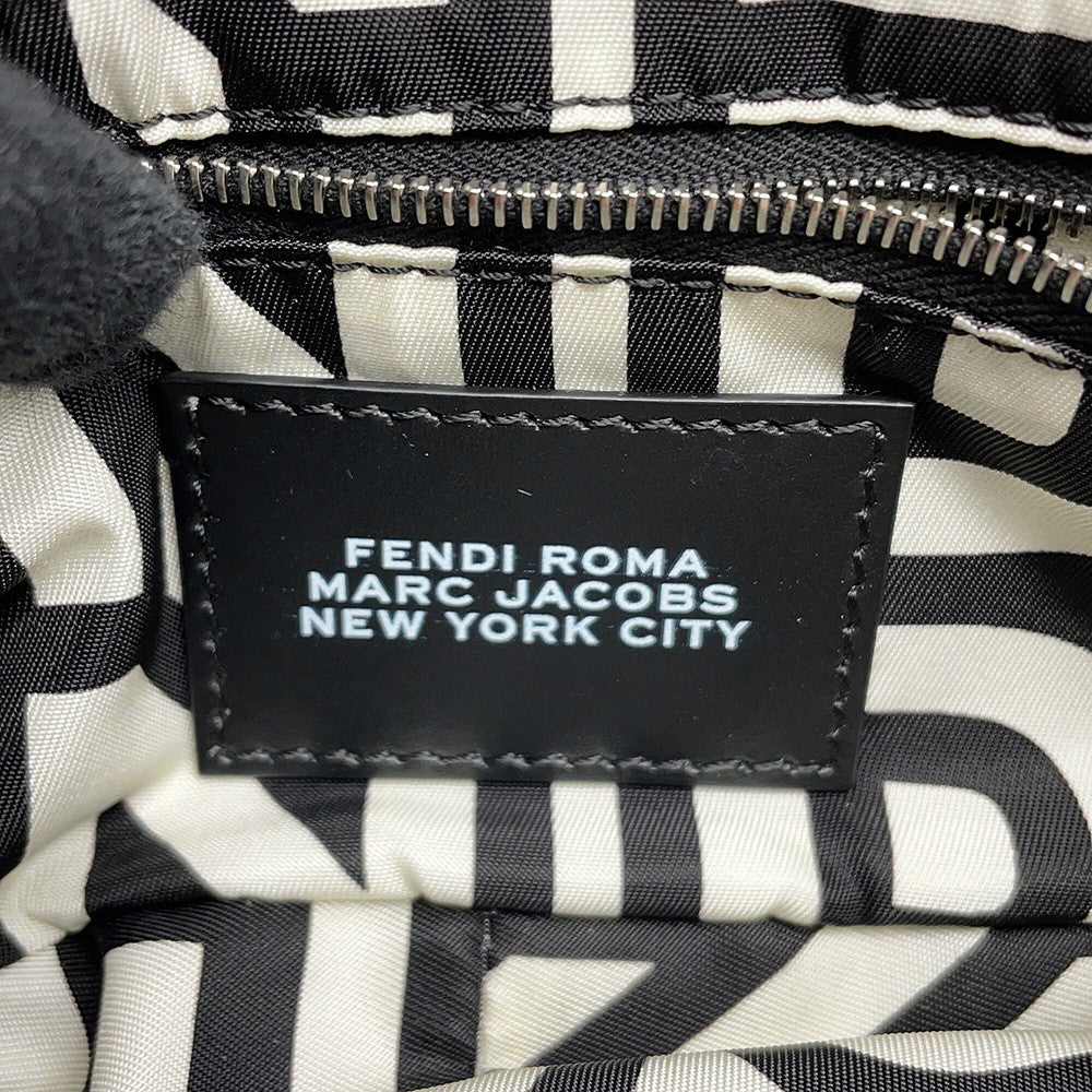 FENDI Mamma Bucket Waist Pouch - Marc Jacobs Collaboration White/Black7AS138 Nylon