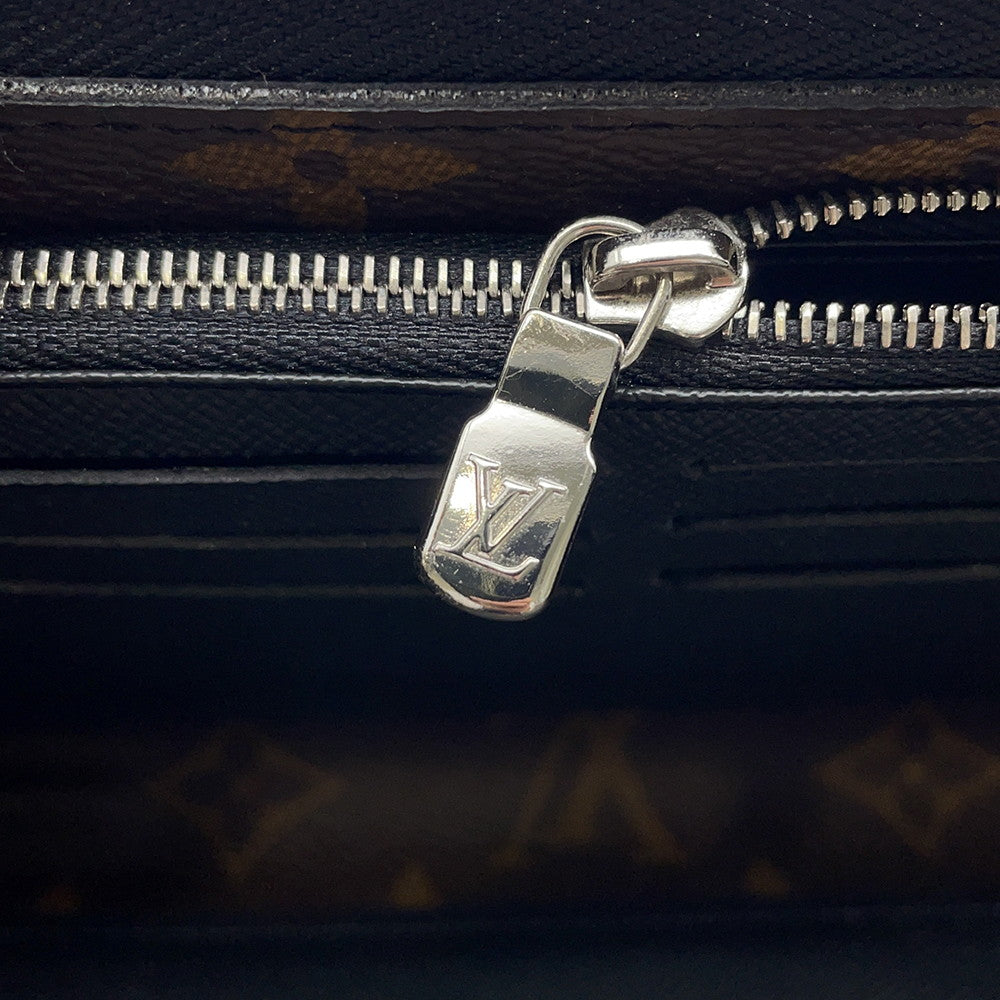 LOUIS VUITTON Zippy Dragonne NoirM69407 Monogram Macassar Canvas