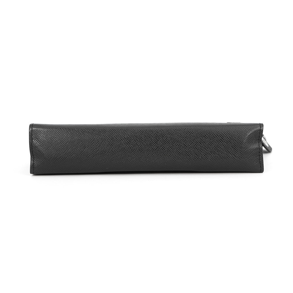 LOUIS VUITTON Pochette Voyage NoirM30450 Taiga Leather