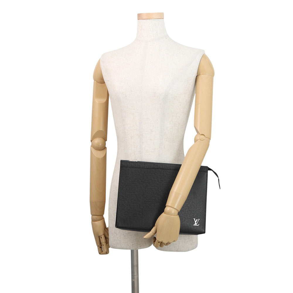 LOUIS VUITTON Pochette Voyage NoirM30450 Taiga Leather