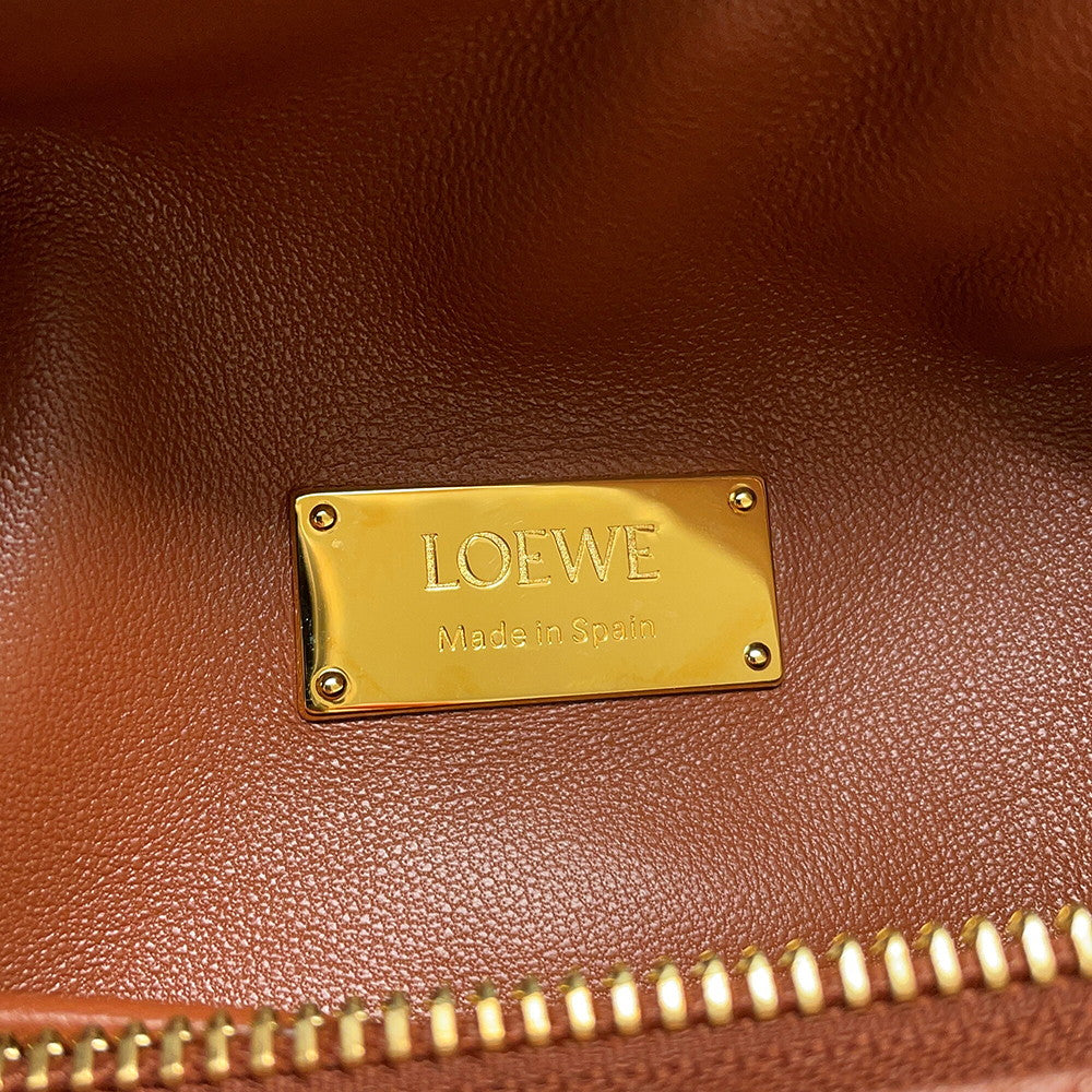 LOEWE Feather Light Puzzle Bag pecanA510PLSX01 Feather Light Napalm Size Small