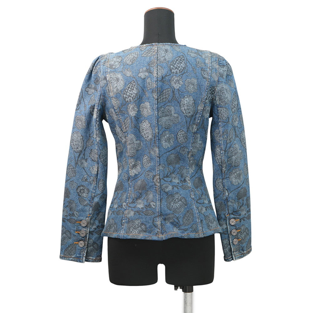 CHANEL Collarless denim jacket Size 38 BlueP70737 94% Cotton, 4% Elastopolyester, 2% Elastane