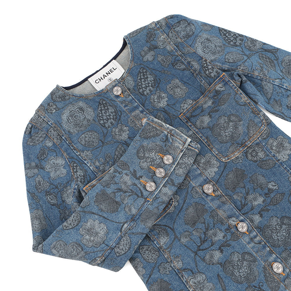 CHANEL Collarless denim jacket Size 38 BlueP70737 94% Cotton, 4% Elastopolyester, 2% Elastane