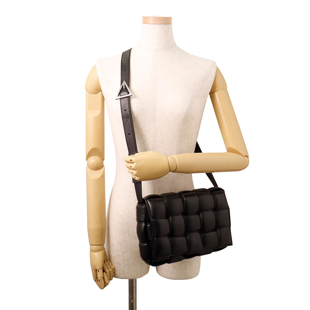 Bottega Veneta Maxi INTRECCIATO Paddet Cassette Shoulder Bag Black591970 Leather