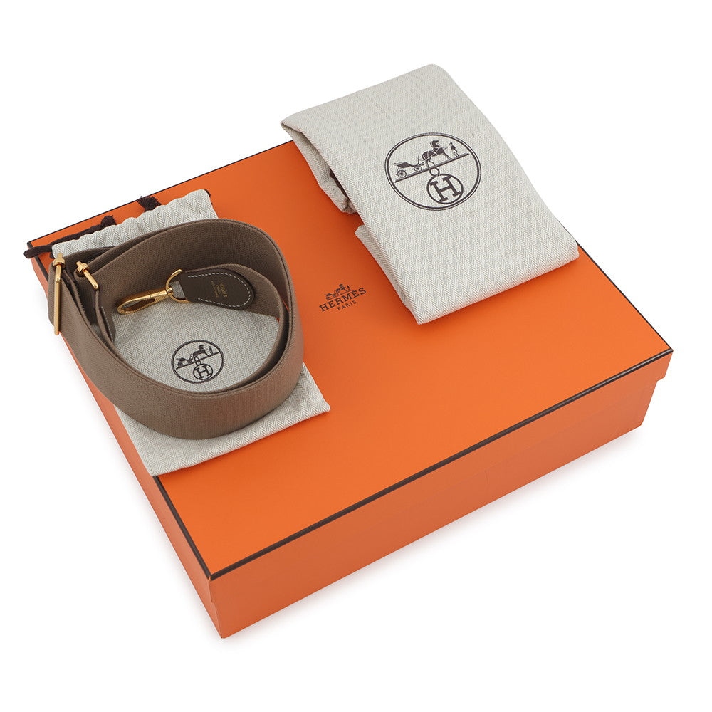 HERMES Evelyne3 Etoupe Taurillon Clemence Size PM