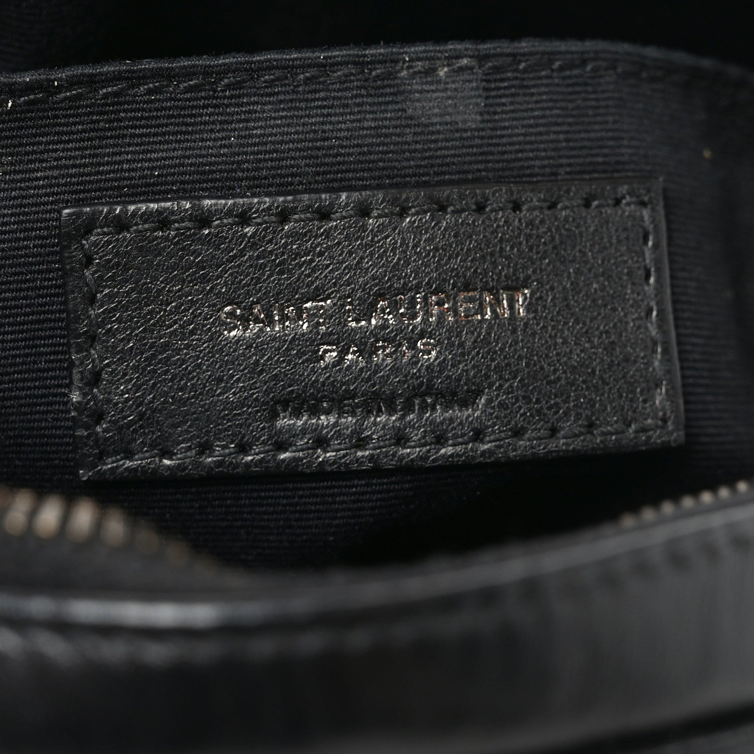 Calfskin Matelasse Chevron Round Vinyle Camera Bag Black