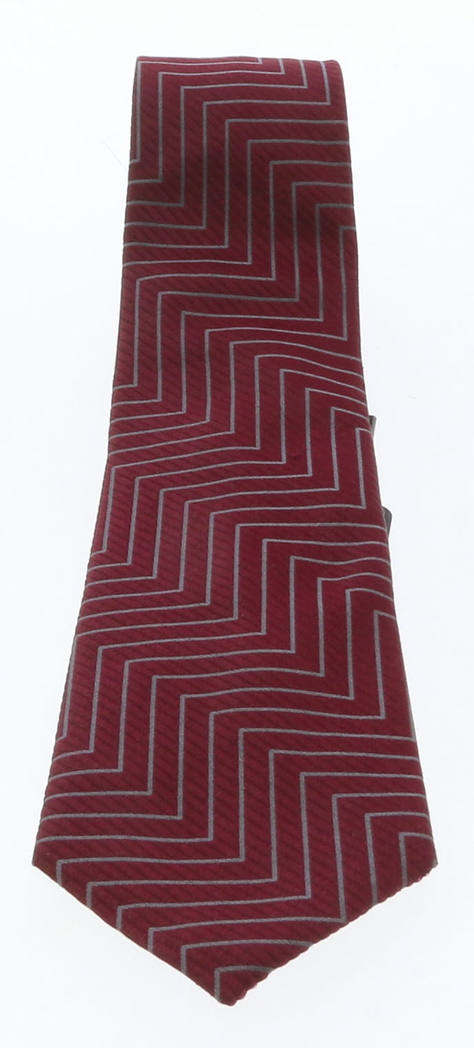 Emporio Armani Red Zigzag 100% Silk Mens Tie