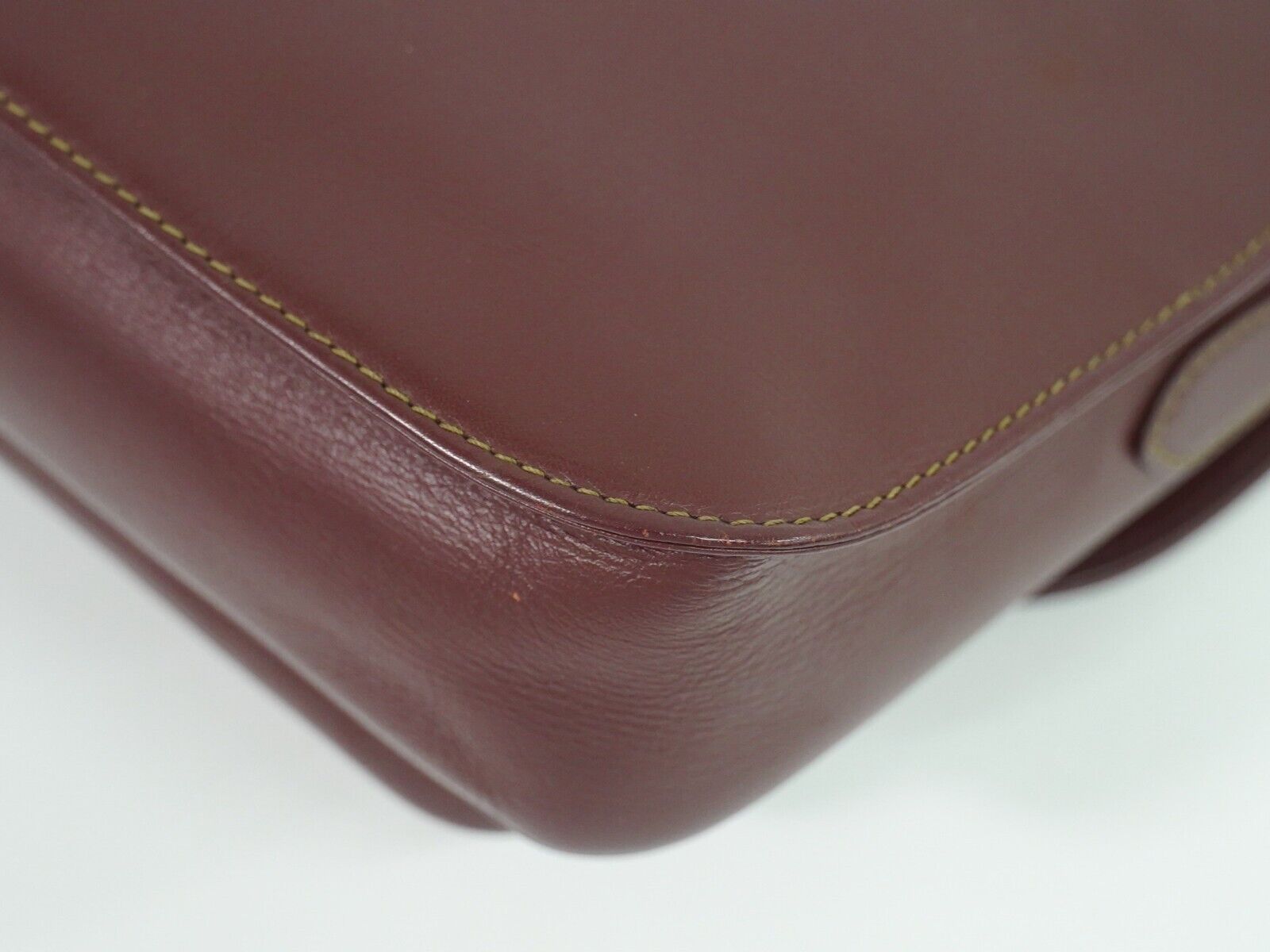 Cartier Must De Cartier Burgundy Leather Shoulder Bag (Authentic  )