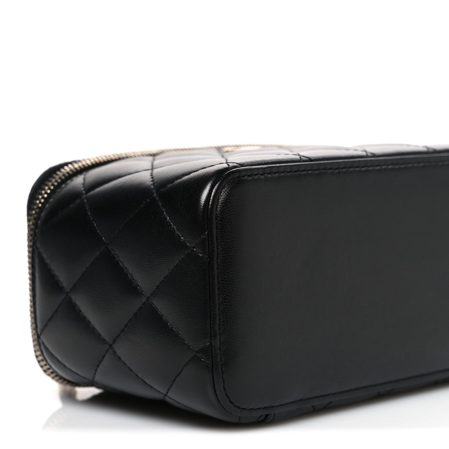 Lambskin Quilted Small Top Handle Vanity Case With Chain Black