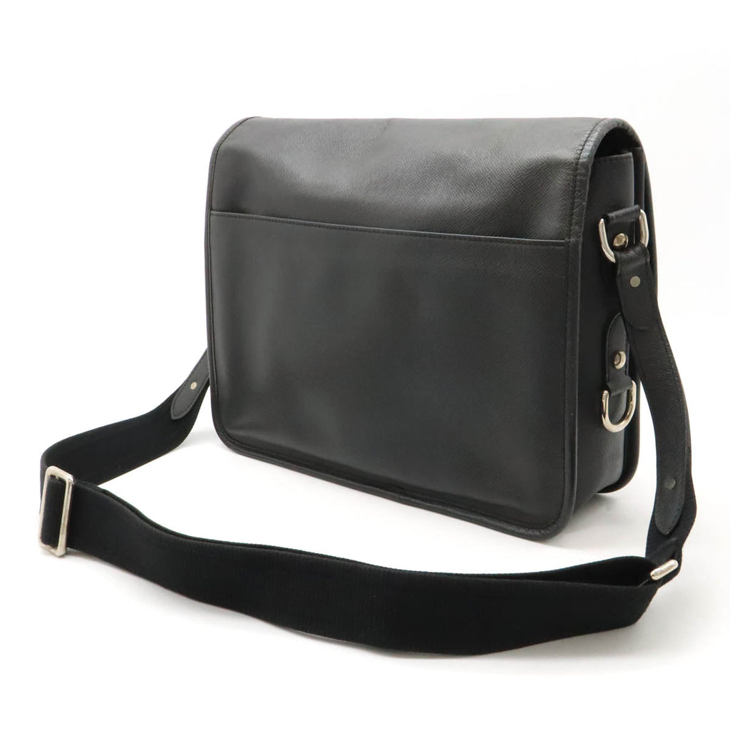 Louis Vuitton Taiga Alexei Shoulder Bag M32472