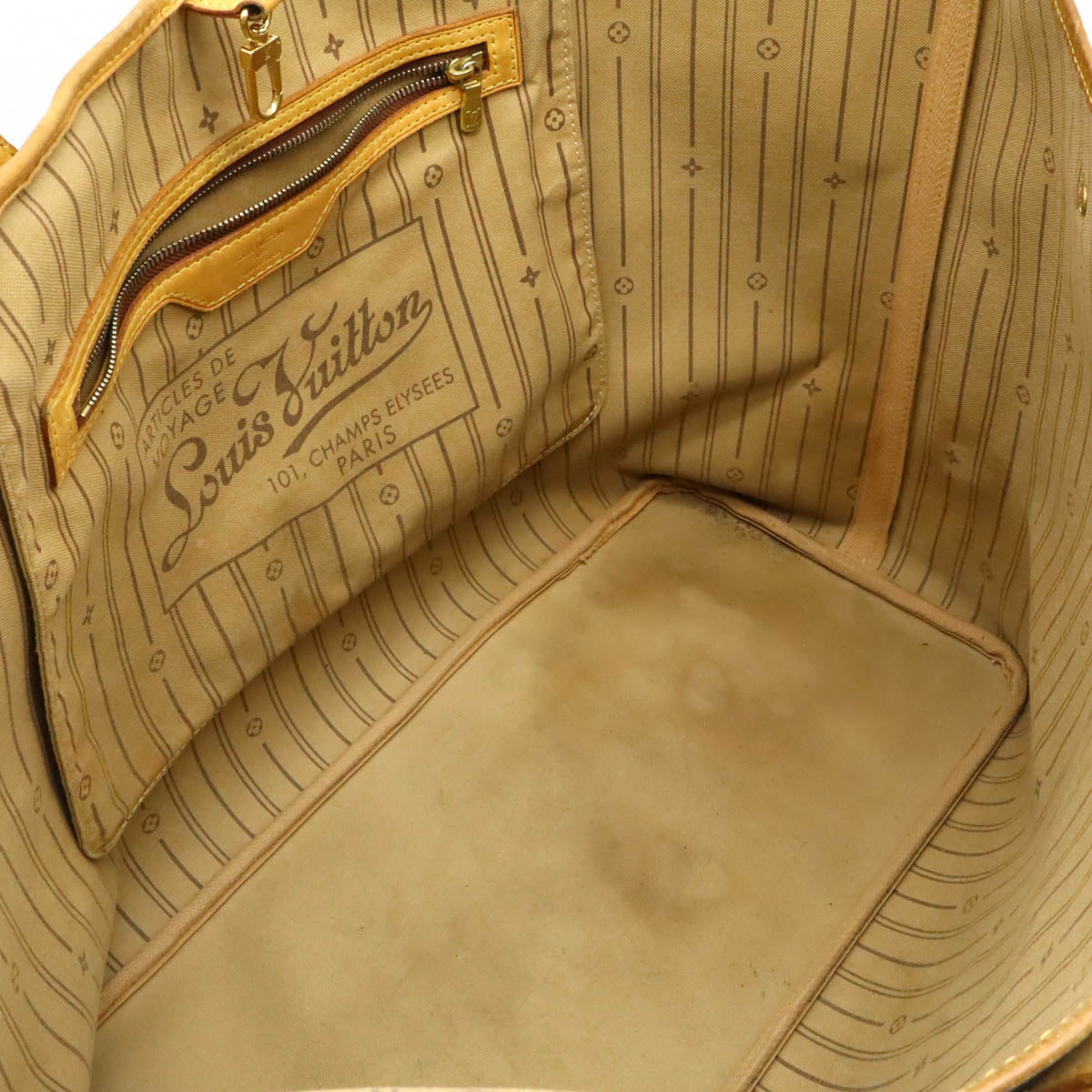 Louis Vuitton Neverfull Monogram Tote Bag