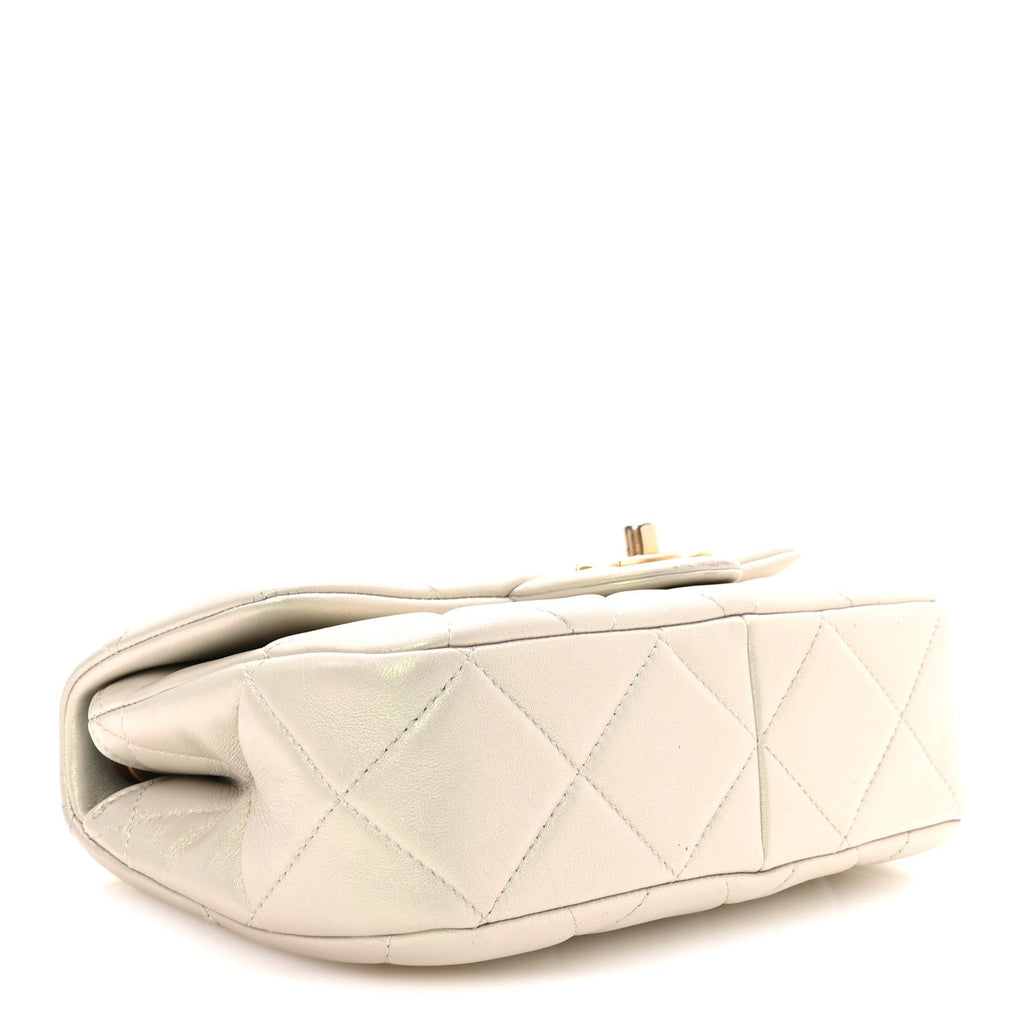 Pearly Lambskin Quilted Pearl Small Flap Light Grey