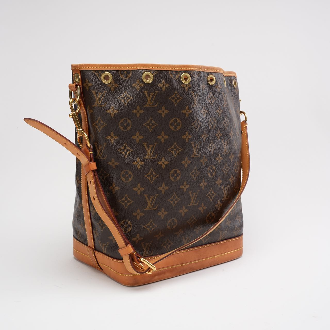 Louis Vuitton Noé Grand 2013 Monogram Canvas