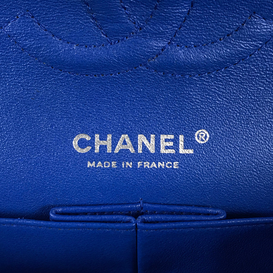 CHANEL Matelasse 25 Shoulder bag