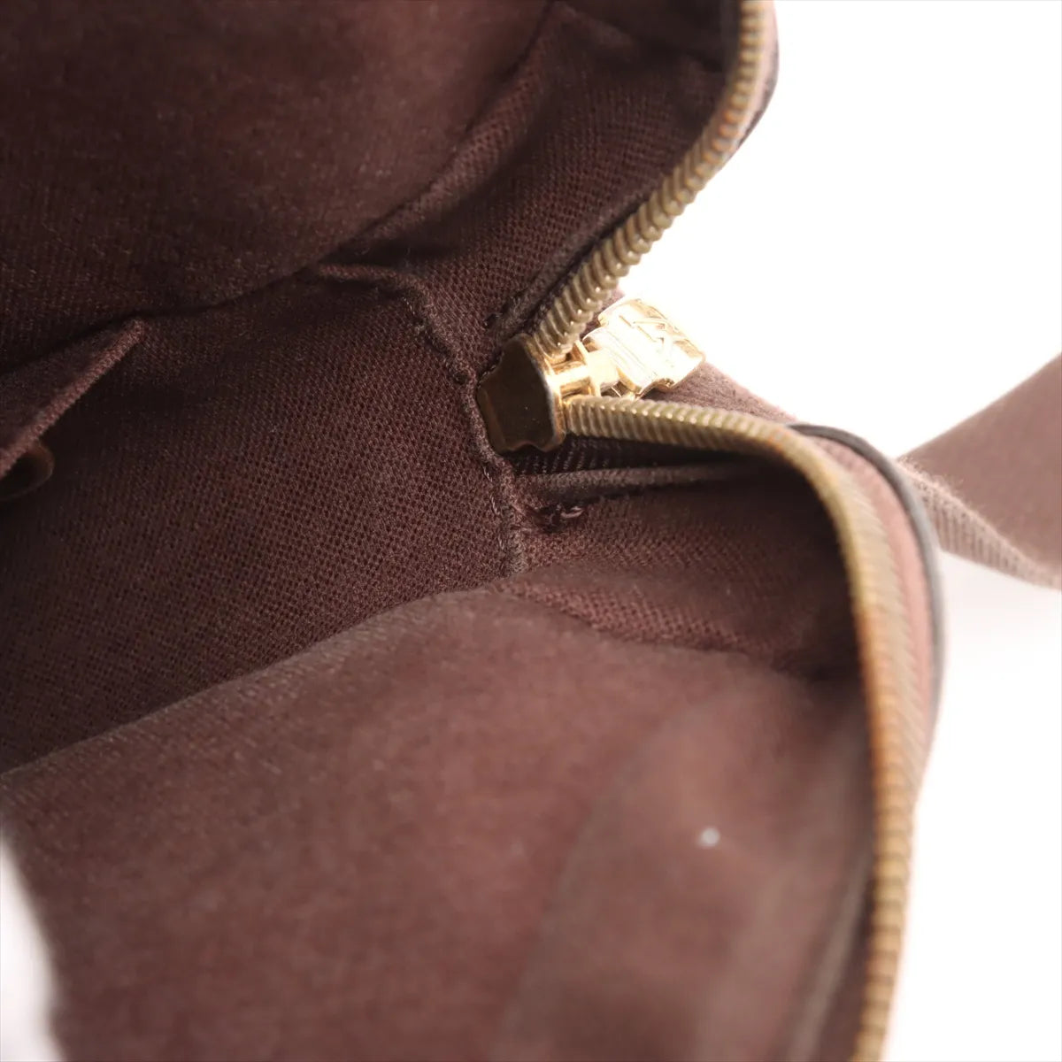 Louis Vuitton Damier Ebene Trotteur Beaubourg