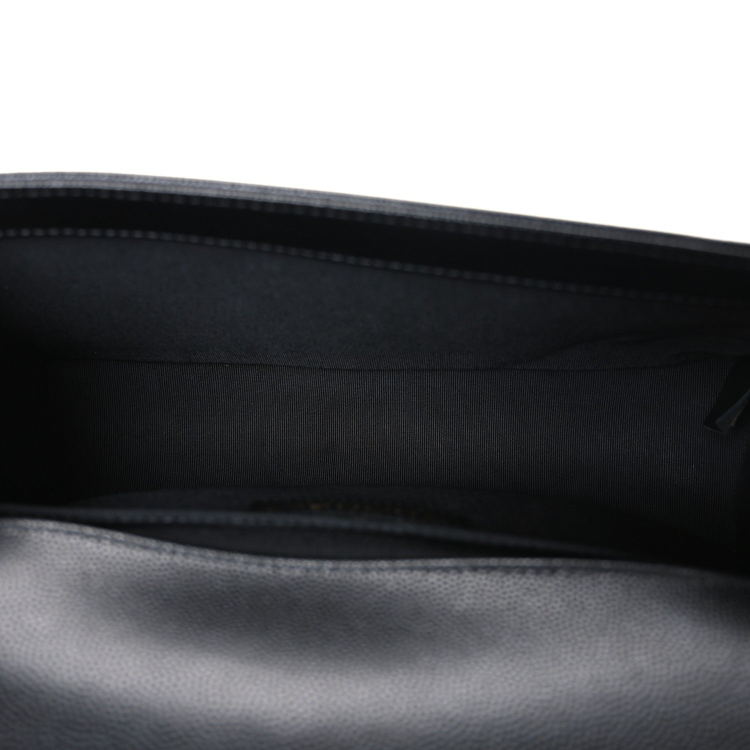 Caviar Quilted Medium Boy Flap Black