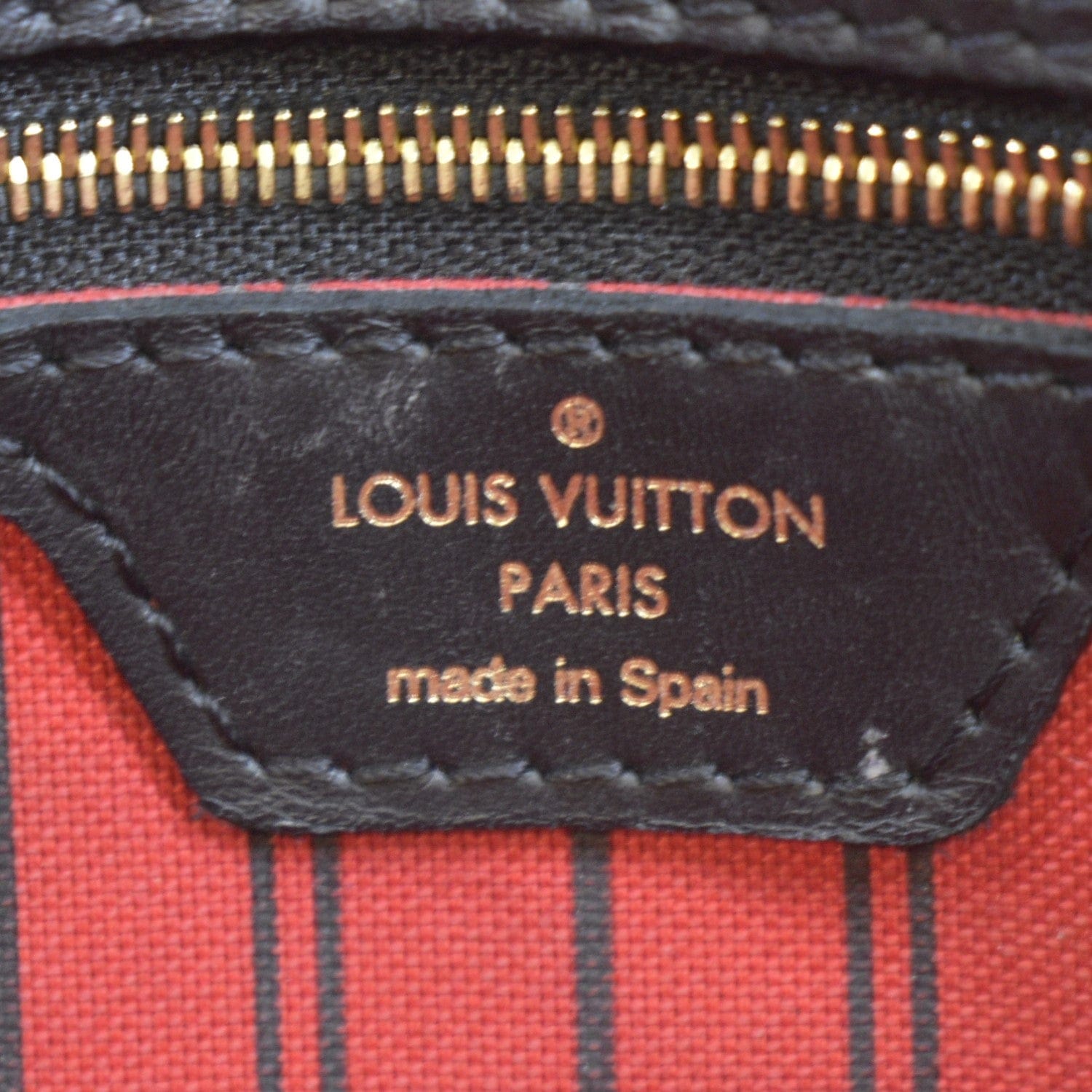 LOUIS VUITTON Neverfull Karakoram MM Damier Ebene Tote Shoulder Bag Red