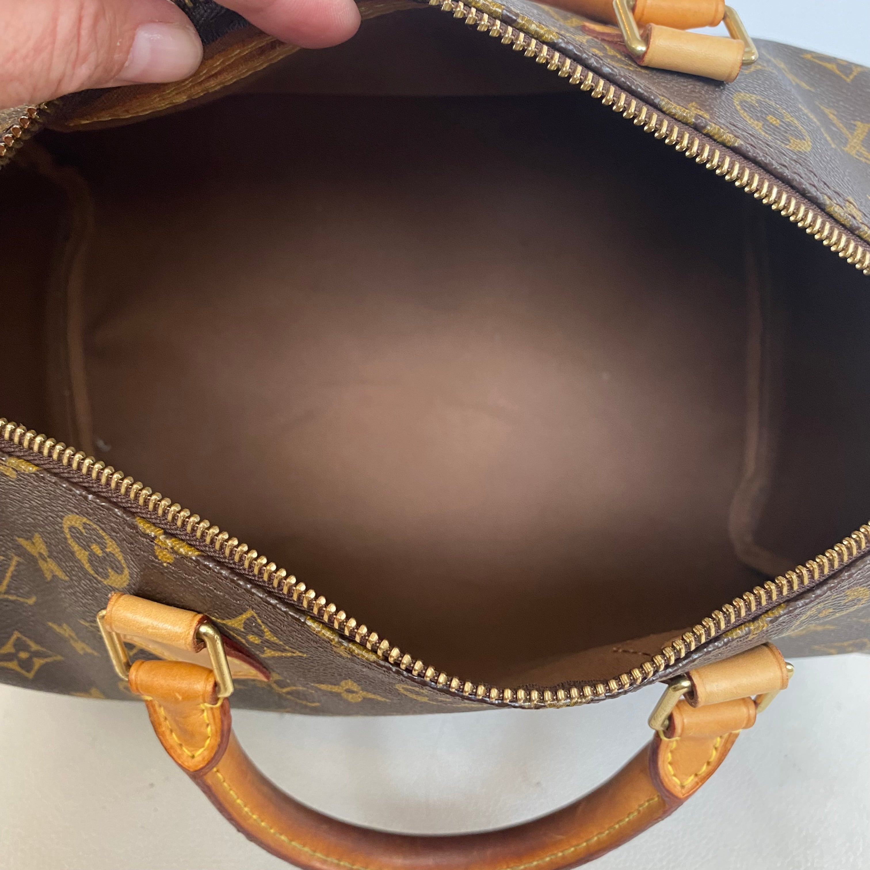 LOUIS VUITTON Monogram Speedy 30