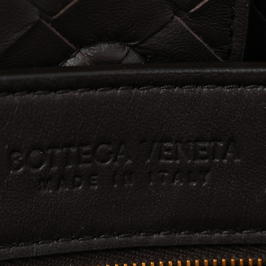 Nappa Intrecciato Medium Andiamo Shoulder Bag Fondant
