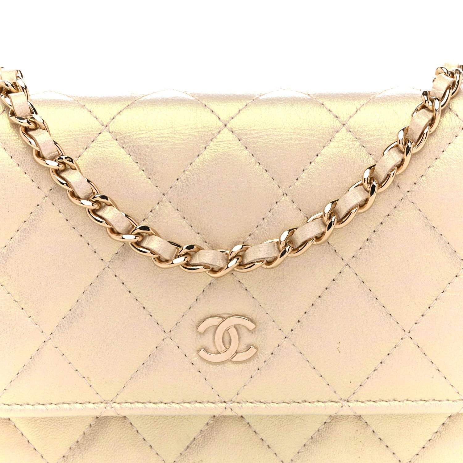 Iridescent Lambskin Quilted Mini Wallet On Chain WOC Ivory