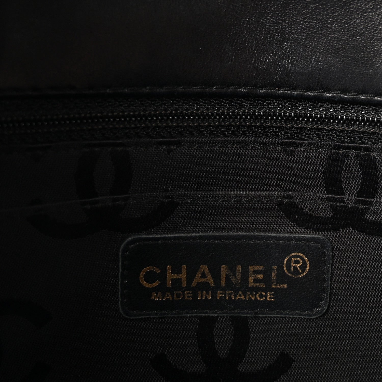 Patent Medium Chocolate Bar Flap Black