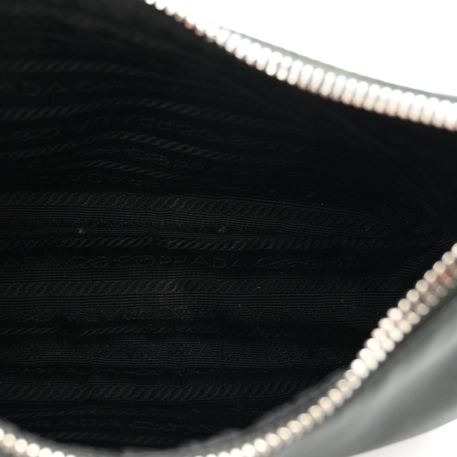 Nylon Re-Edition 2005 Shoulder Bag Smeraldo
