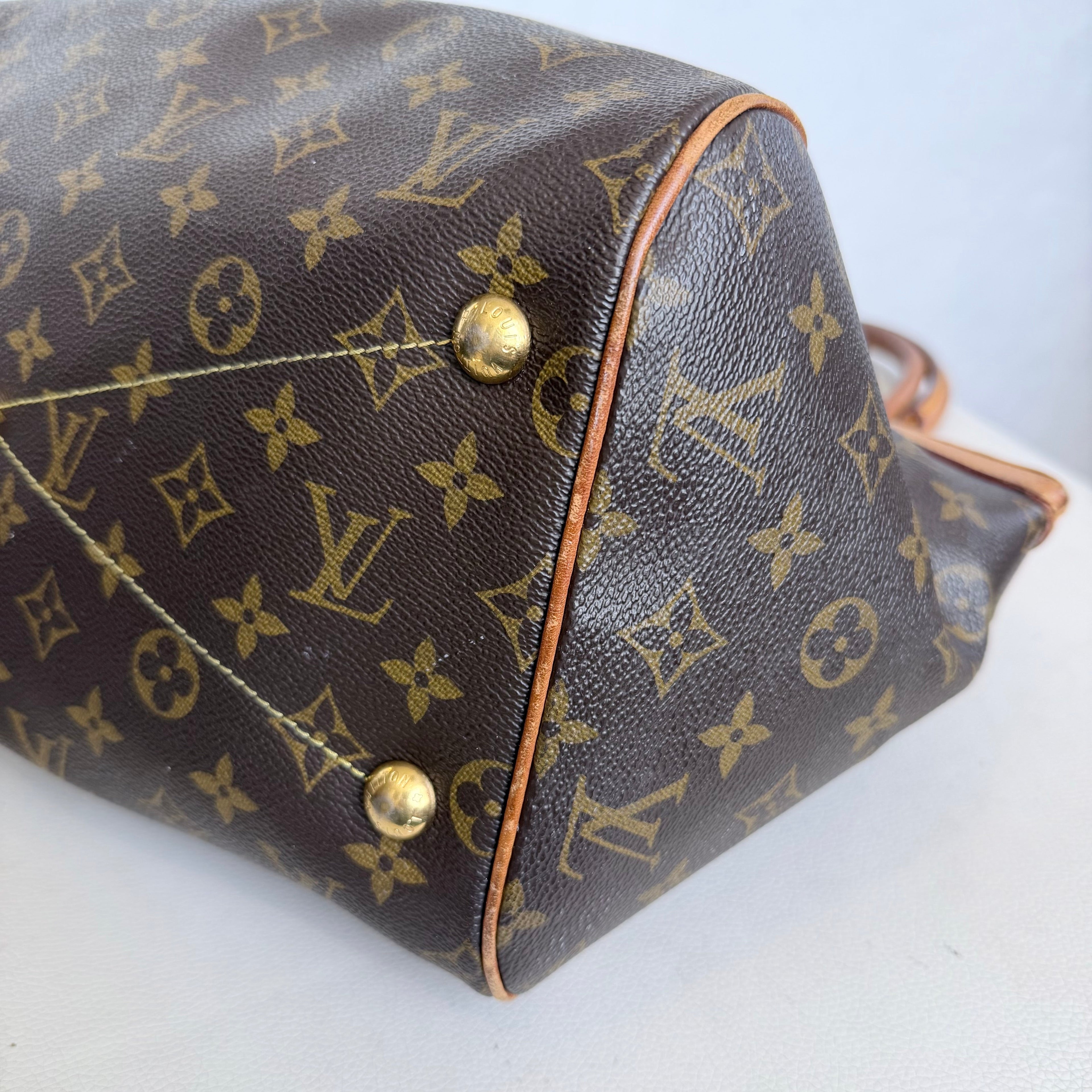 LOUIS VUITTON Tivoli GM Shoulder Bag