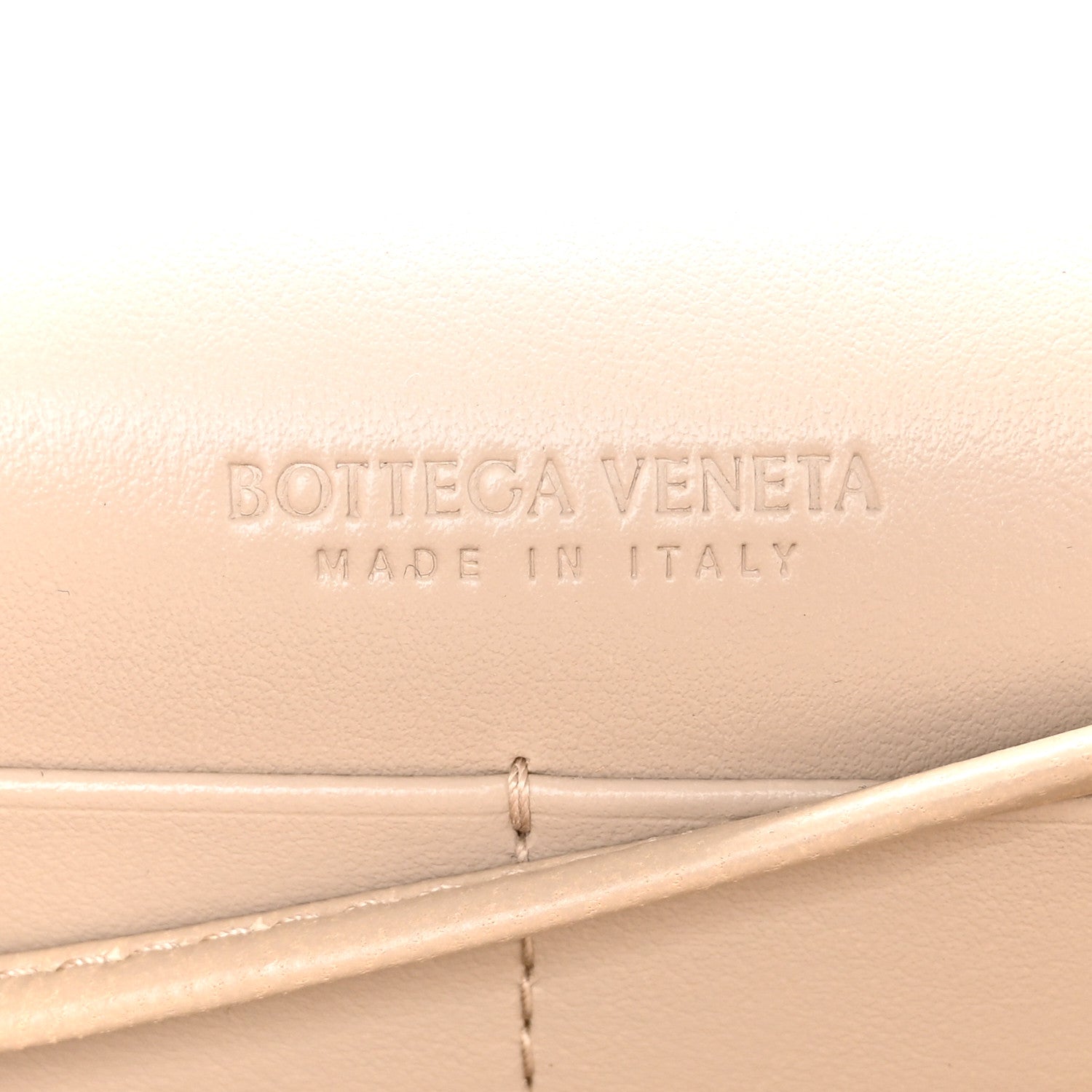 Nappa Intrecciato Andiamo Pouch On Strap Ecru