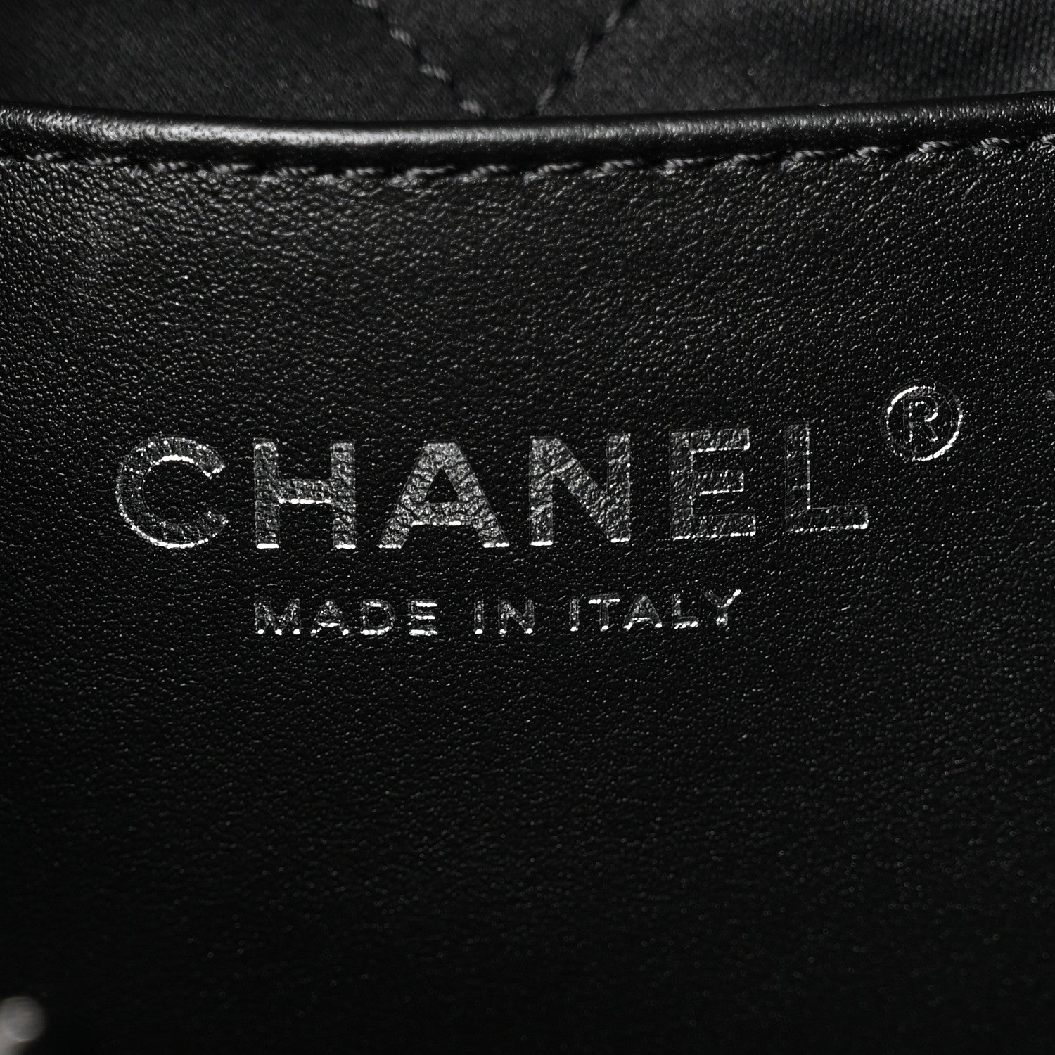 Shiny Calfskin Quilted Mini Chanel 22 So Black