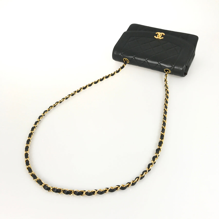 CHANEL Diana Matrasse Shoulder bag