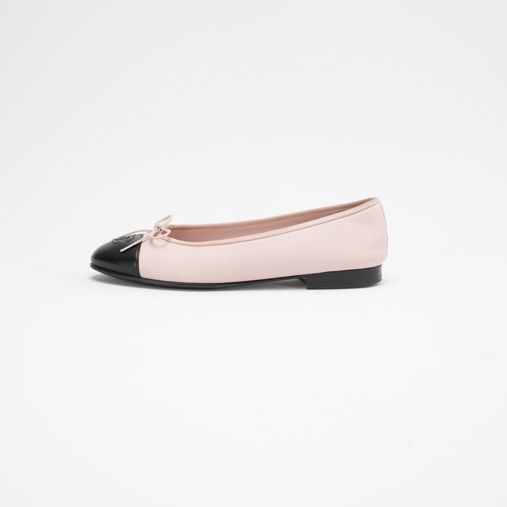 Chanel Pink / Black Quilted Leather CC Ballet Flats Size 38
