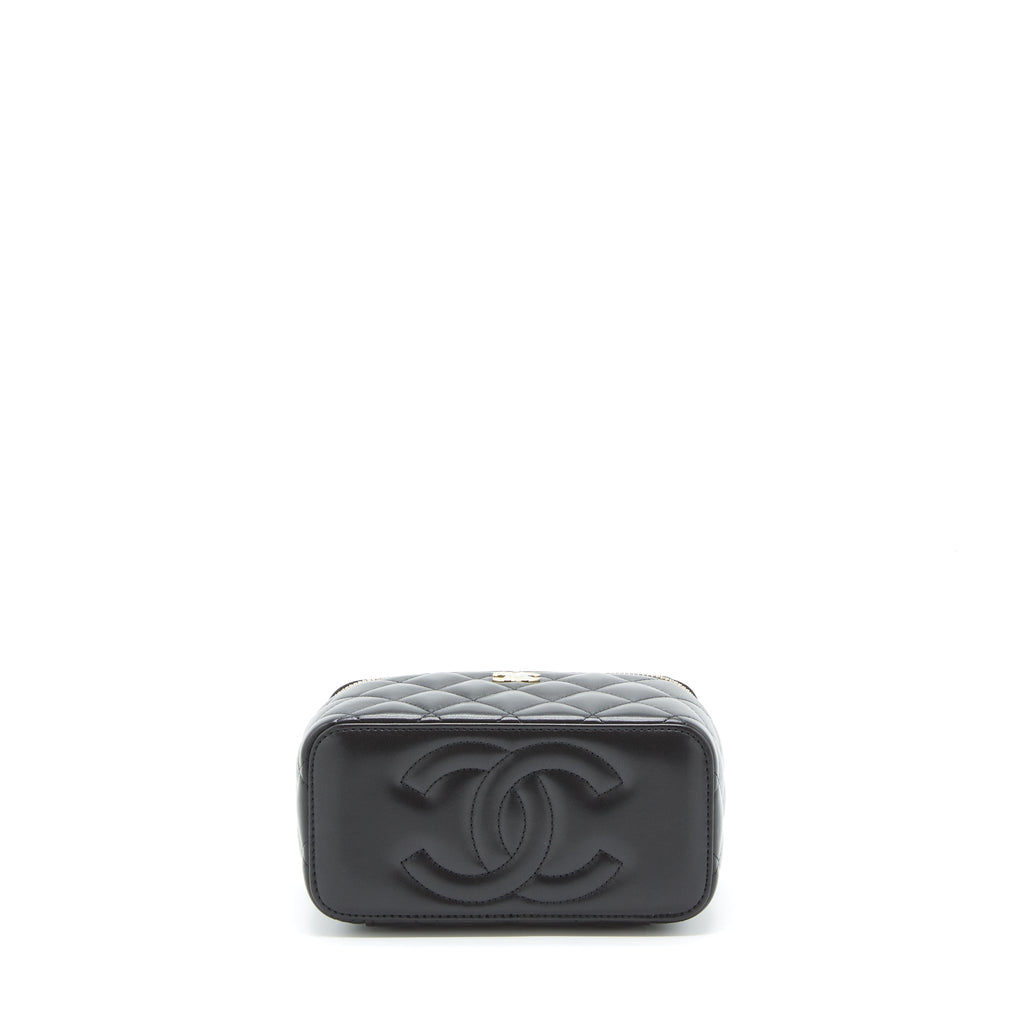 Chanel 22A Top Handle Long Vanity With Chain Lambskin Black L