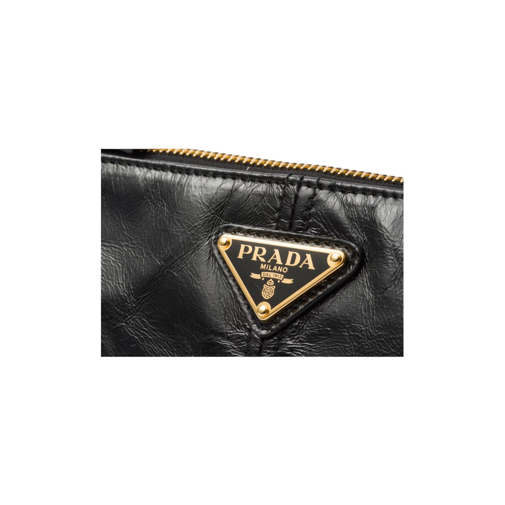 Re-Edition 2002 Medium Shoulder Bag